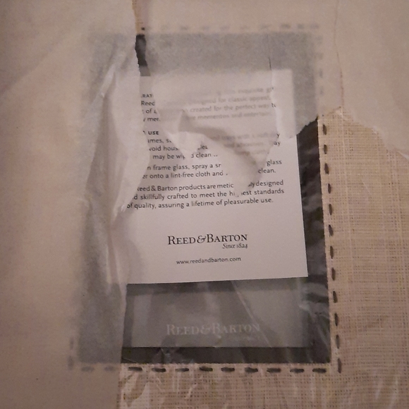 Reed & Barton Carson 4" x 6" Picture Frame - Picture 4 of 4